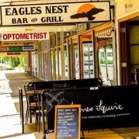 Queensland restaurant’s Facebook page becomes a battleground of opinion after ‘No Muslims’ sign goes viral